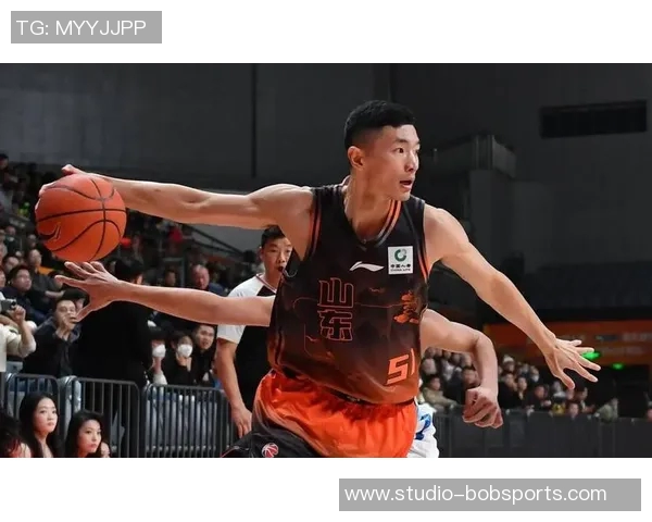 陈林坚：从青涩球员到篮球场上的耀眼明星之路